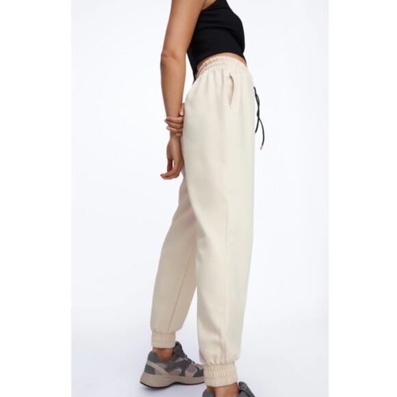 Zara 5039 Cream Womens Joggers Size Small NWT - Picture 1 of 11